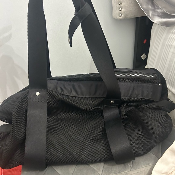 lululemon athletica Black Duffel Bag - Picture 2 of 3